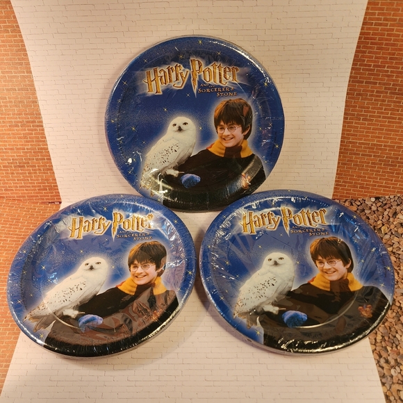 HTF Harry Potter Sorcerer's Stone Party Plates - Picture 2 of 6